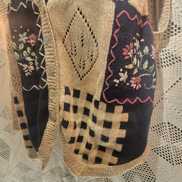 Jantzen classics large embroidered by hand tan and navy blue button up vest - Picture 2 of 15